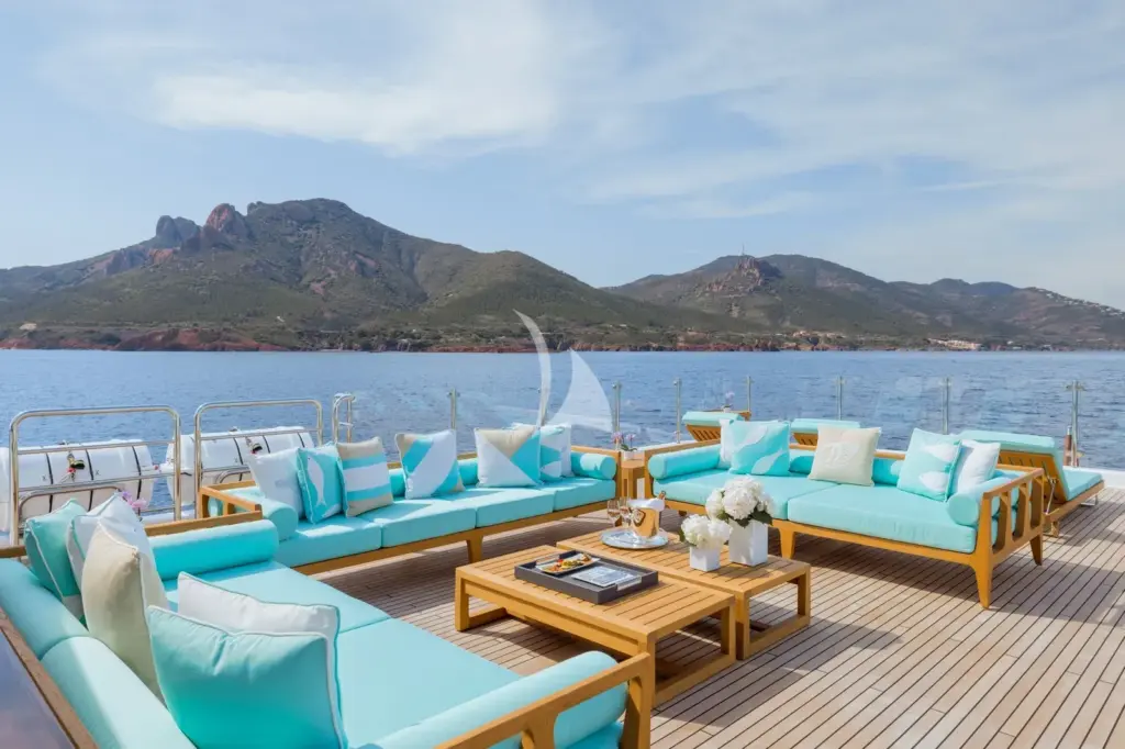 CLELIA III - Sun deck 