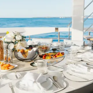 Upper deck alfreseco dining