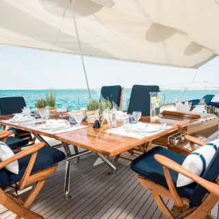 foredeck ALEXA OF LONDON
