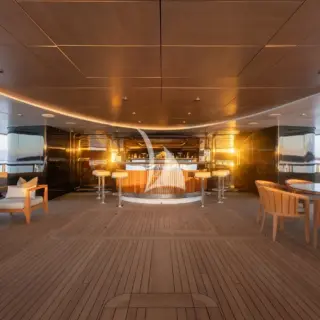 Main deck aft