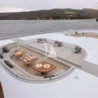 Bridge deck forward seating