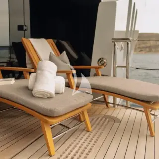 Master balcony to starboard