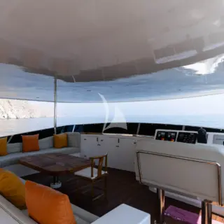 VISON - SUN DECK - FLYBRIDGE