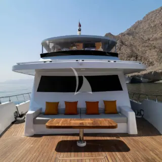 VISON - MAIN DECK - FORWARD LOUNGE AREA