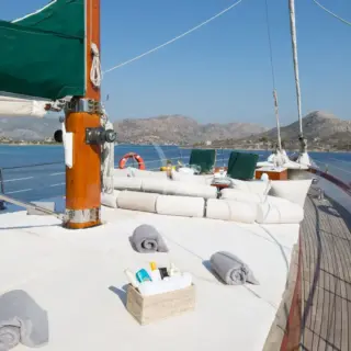 Forward Suntanning Area