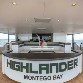 HIGHLANDER - Image 16