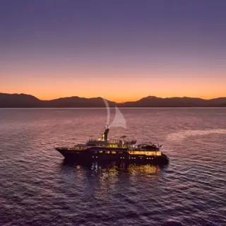 HIGHLANDER - Image 13