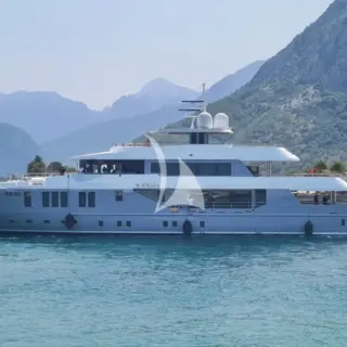 Thanuja side view