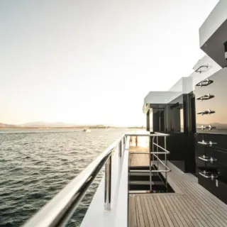 Bridge deck port side