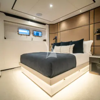 Guest cabin