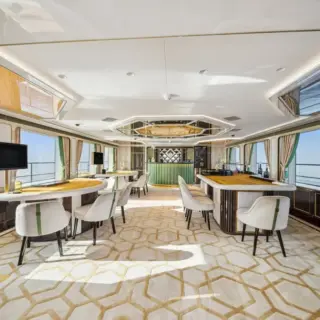 Bombay - 2025 -  Casino & Bar (Main Salon)