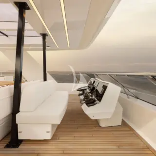 Flybridge's pilot station