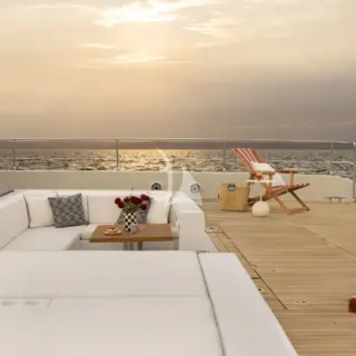 Bow deck