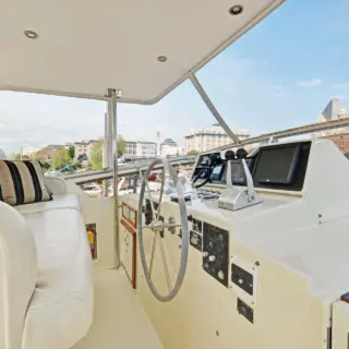 NORTHERN LIGHT - Flybridge Helm Station