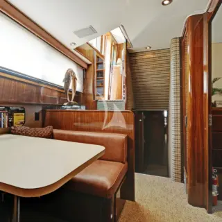 NORTHERN LIGHT - Below Deck Foyer