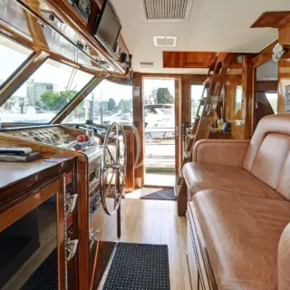 NORTHERN LIGHT - Pilothouse