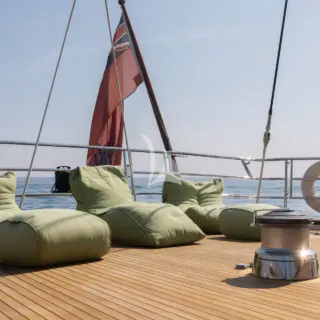 Aft deck sun beds