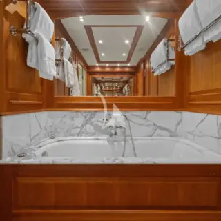 Master cabin en suite bathroom