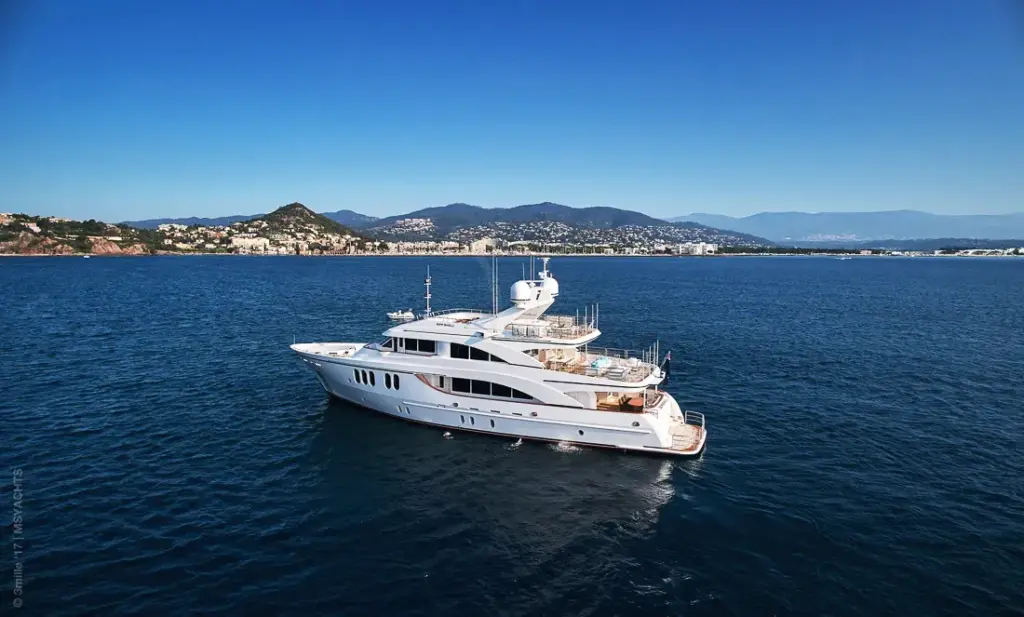 SEA SHELL - EXTERIOR LINES