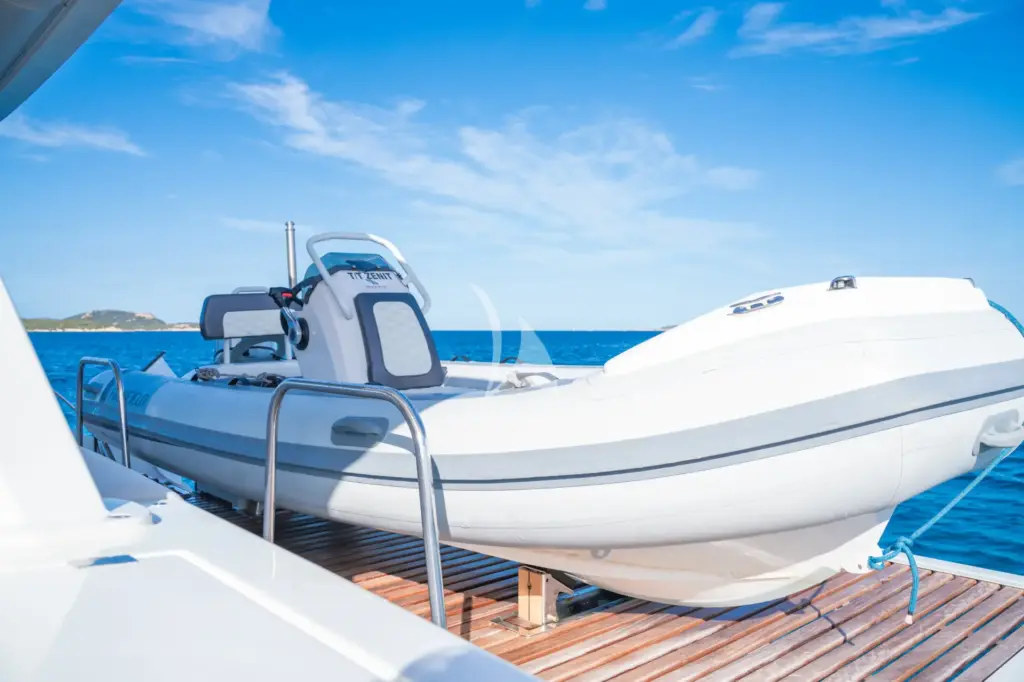 ZENIT - Tender on the stern