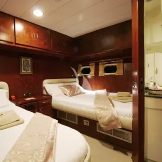 Twin Suite - 1