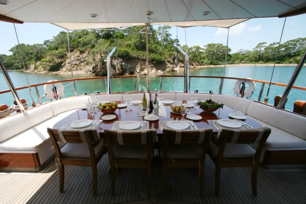 EUPHORIA 1 - Aft deck