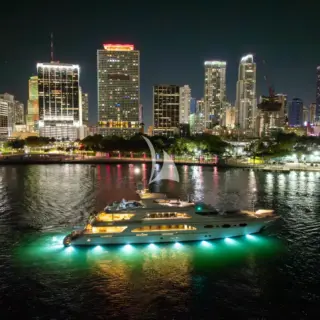 SWEET CAROLINE II @ Night
