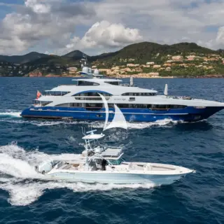 Chase boat underway