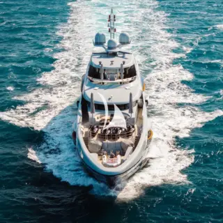 Bow underway