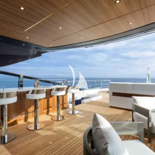SHE'S A 10 TOO - Sundeck Aft Bar