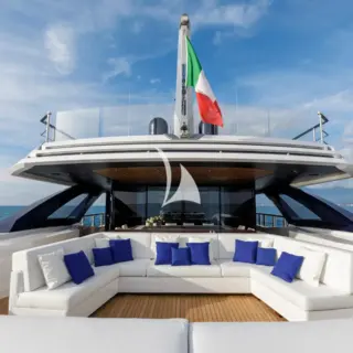 SHE'S A 10 TOO - Main Deck Aft Seating 
