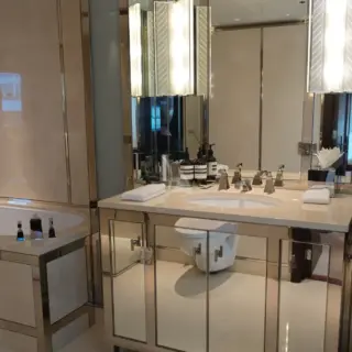 Solace - Owners ensuite