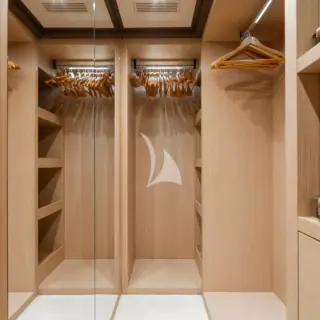 Walk in wardrobe