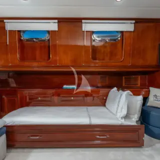 Single berth