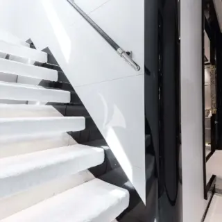 1K - Staircase