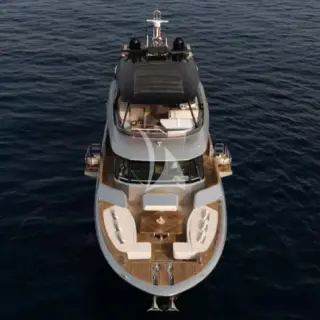 VENUS - fore deck