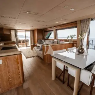 VENUS - interior dining