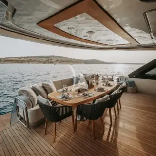 VENUS - aft deck dining 2
