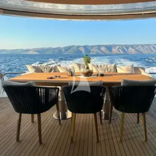 VENUS - aft deck dining