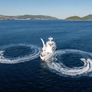 Tender and toys running