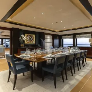 Main deck dining