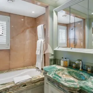 MOSAIQUE  - Double 1 ensuite -   stbd (2024)
