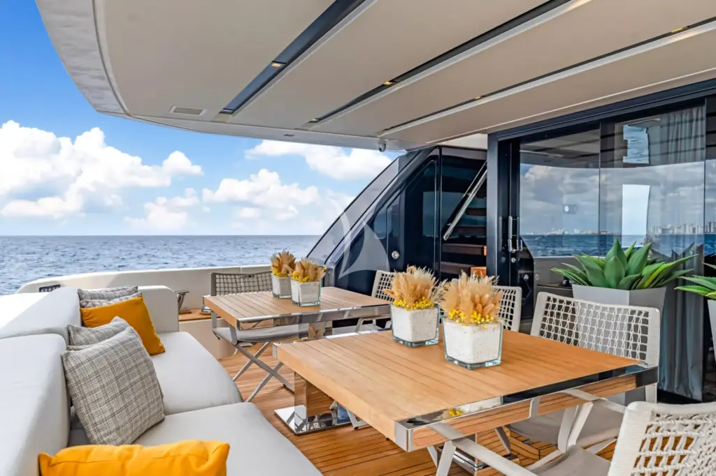 NOTYNOG - Main Aft Deck