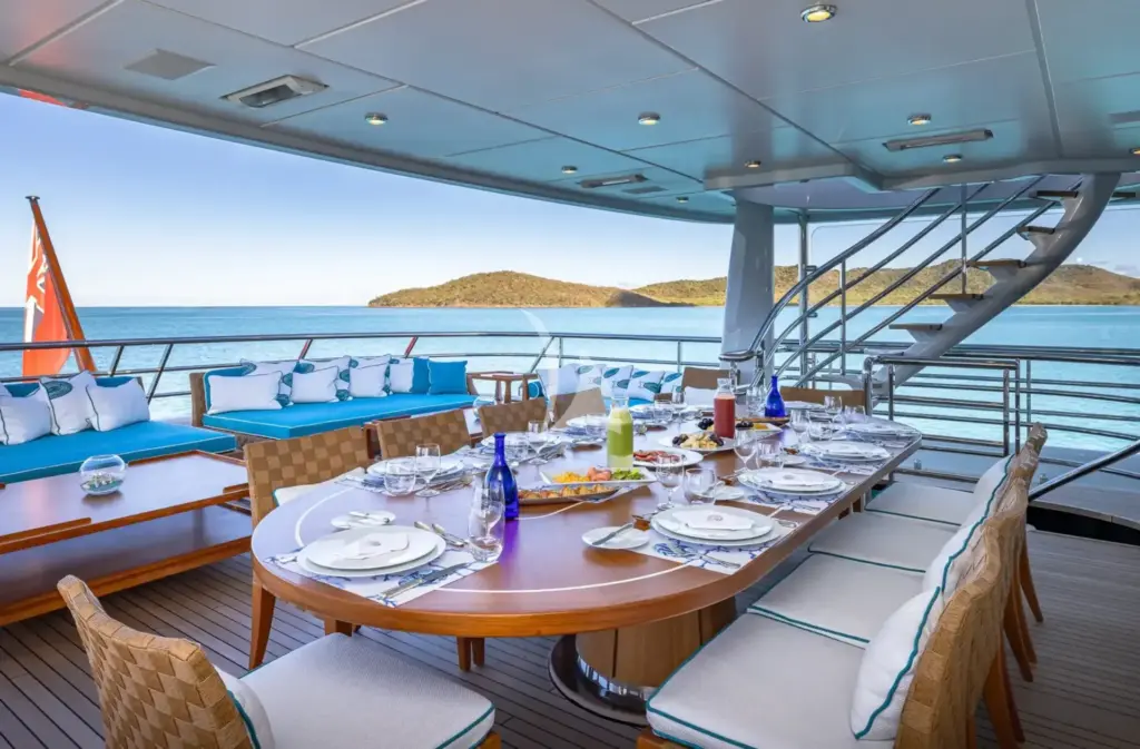 DEEP BLUE - UPPER DECK AFT