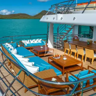 UPPER DECK AFT