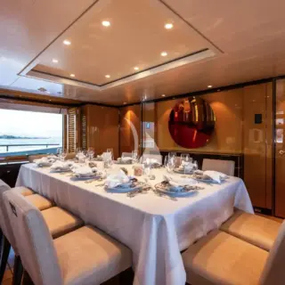 MAIN DECK DINING