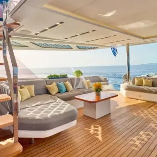 Exterior Saloon ( Sistership)