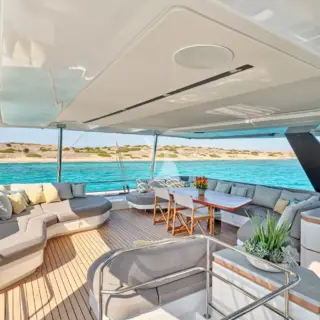 Flybridge Area ( Sistership)