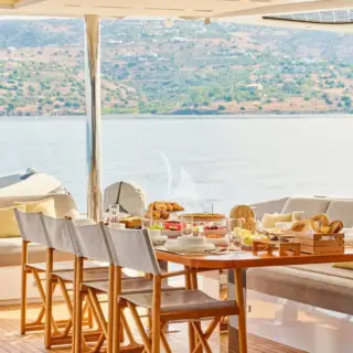 Exterior  Dining Area ( Sistership)