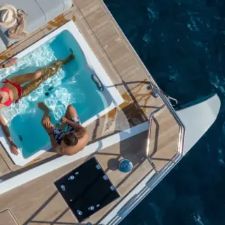 Jacuzzi ( Sistership)